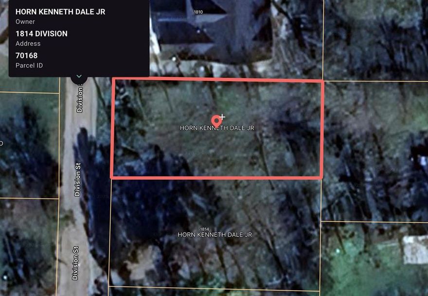 Seize this opportunity to create your dream home on cleared 0.17-acre building lot. Located in Commerce, this parcel offers easy access to East Texas A&M University. Utilities at the street, zoned for residential use—perfect for a custom build or investment. Don’t miss out; endless potential awaits!

There’s another lot #21094659