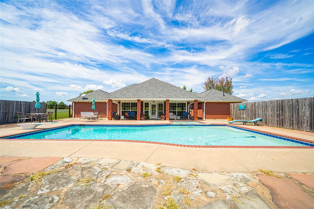 Long Acres - Residential