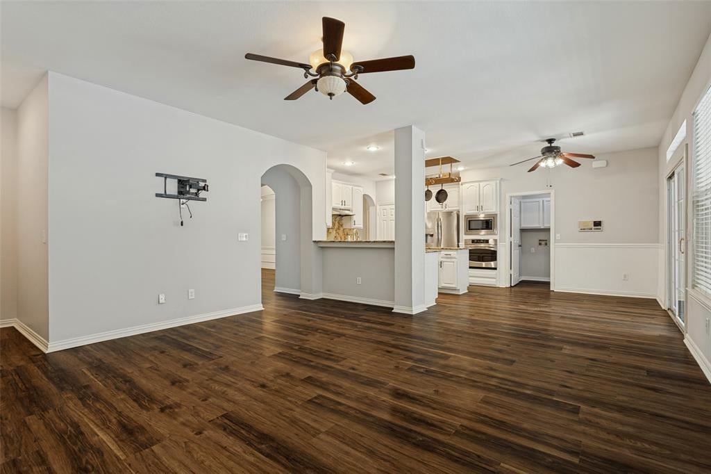 1116 Shadetree Lane