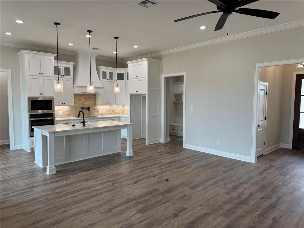 10113 Castleberry Lane