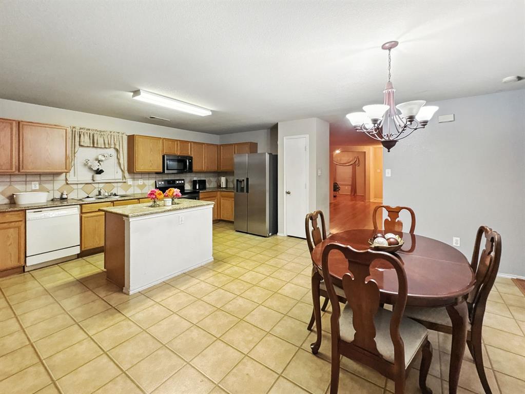 1330 White Tail Ridge