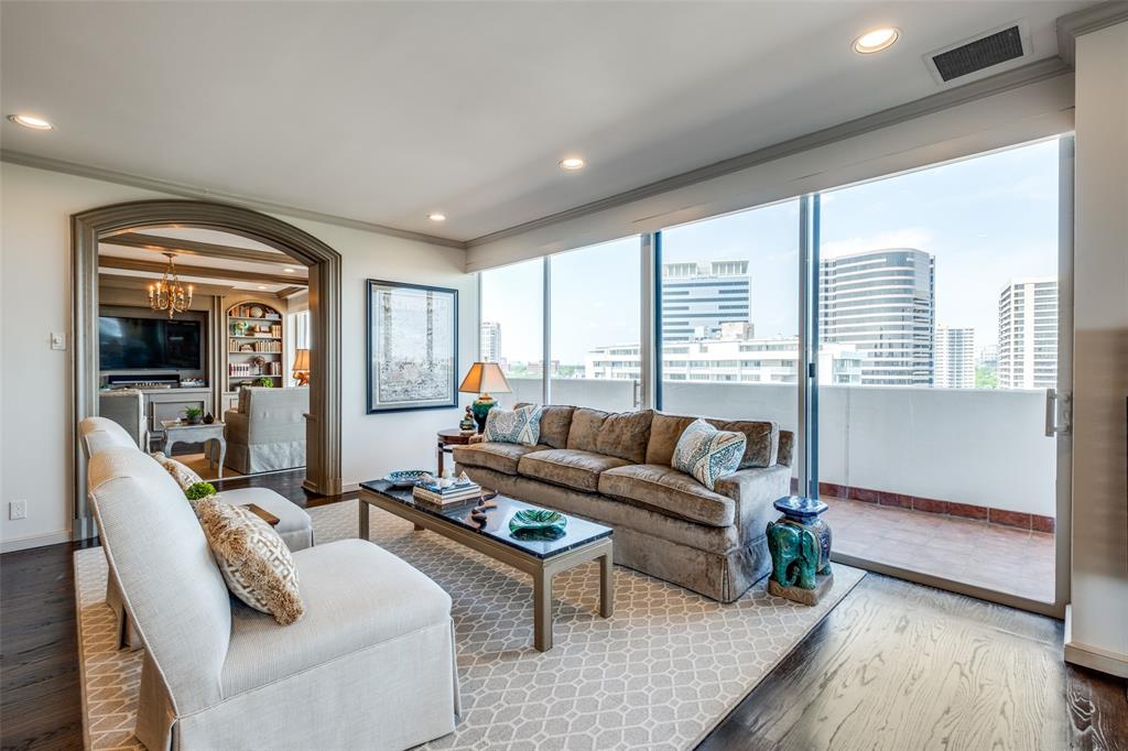 3601 Turtle Creek Boulevard 1006