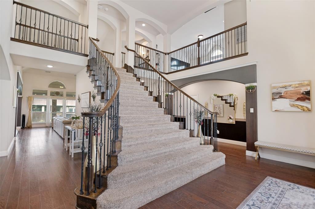413 Frontier Court
