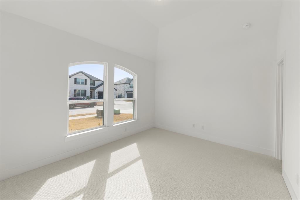 Valencia On The Lake - Residential