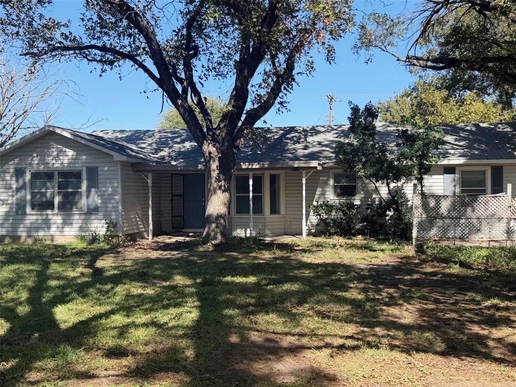 Photo for 102 S 2nd Street, Clyde, TX 79510 (MLS # 20986220)