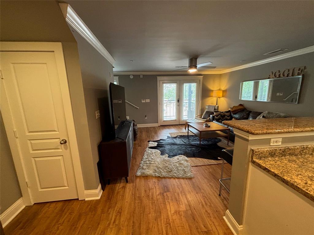 1725 Harvey Mitchell Parkway S 1529
