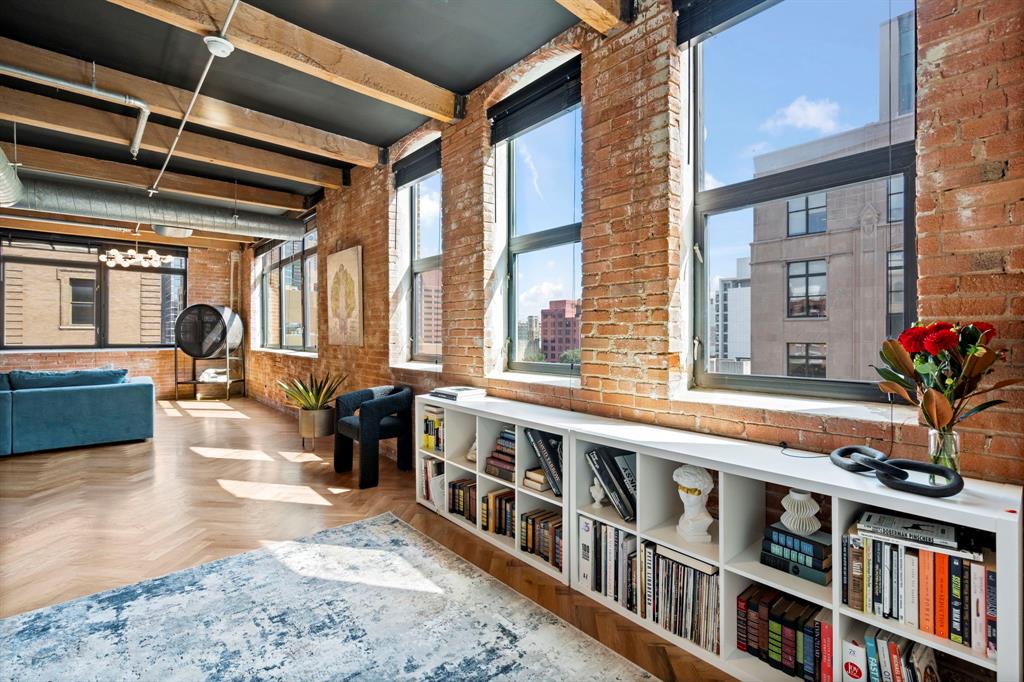 Elm Place Residences - Residential