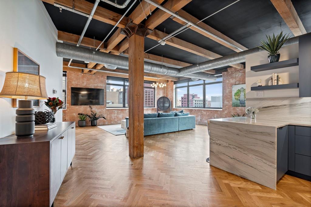 Elm Place Residences - Residential