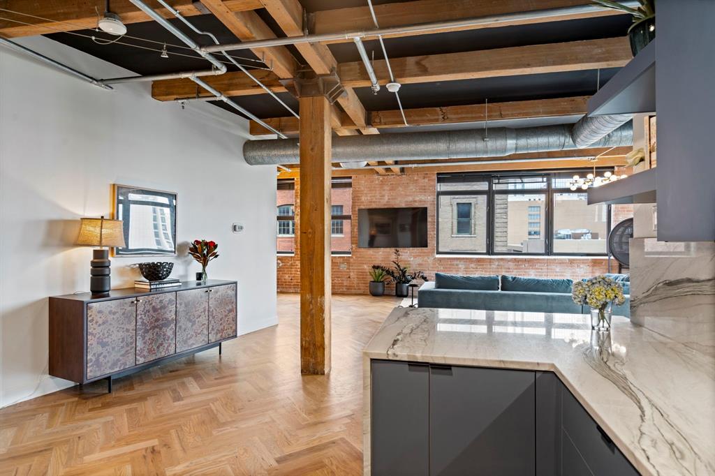 Elm Place Residences - Residential