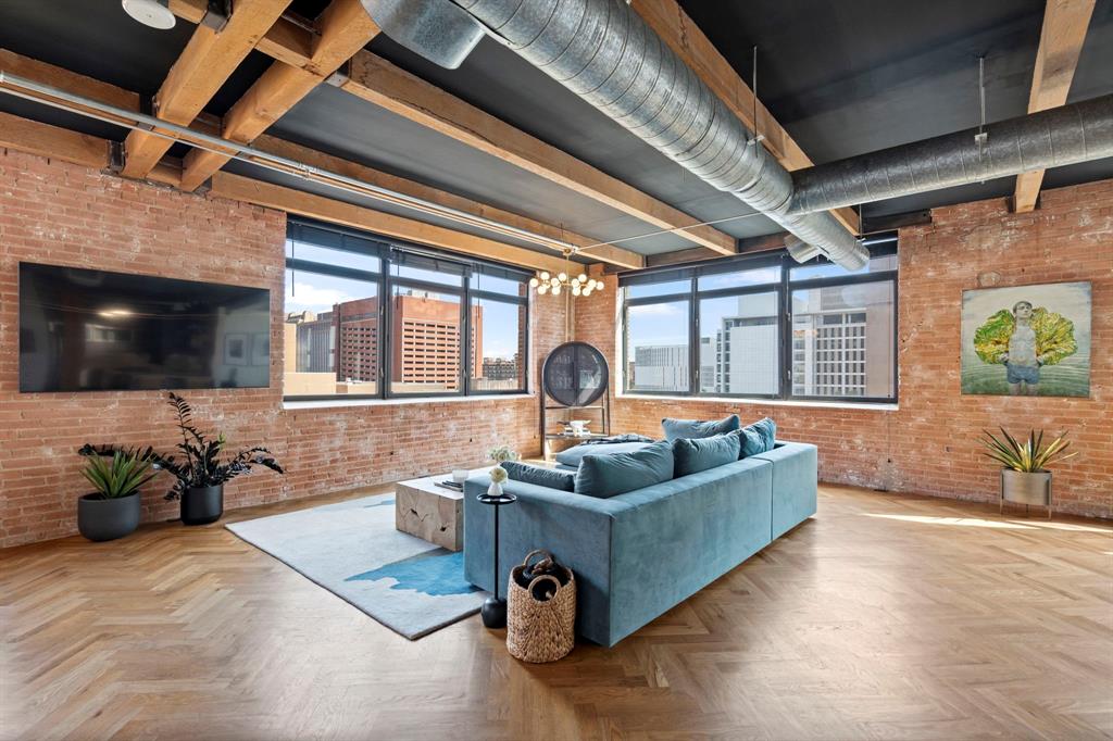 Elm Place Residences - Residential