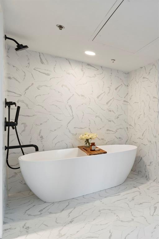 Elm Place Residences - Residential