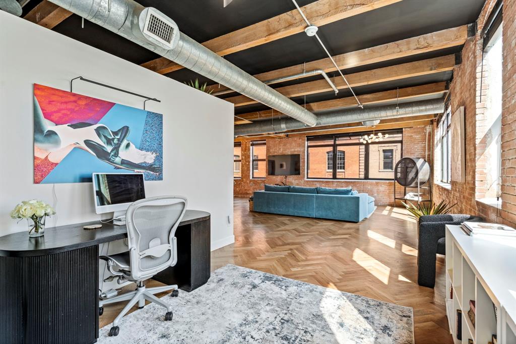 Elm Place Residences - Residential