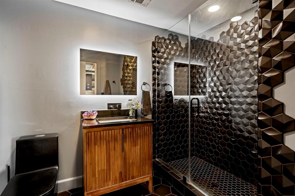 Elm Place Residences - Residential