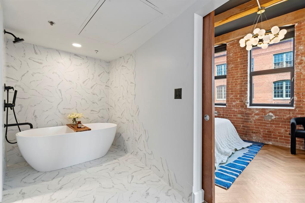 Elm Place Residences - Residential