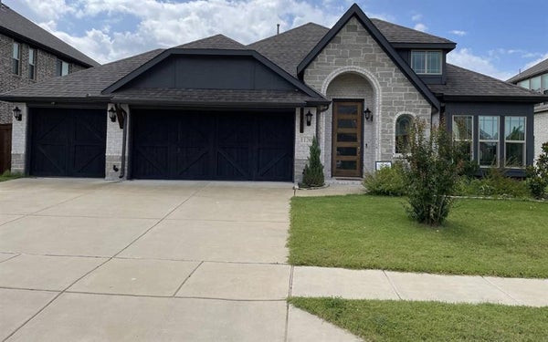 1120 CANTERBURY LN, FORNEY, TX 75126 - Image 84aaf2f2f7f5e247d13da26f3fc6a58a/1193633996