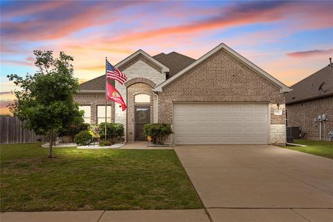 Photo of 7714 Cottonwood Drive, Greenville, TX 75402 (MLS # 21244008)