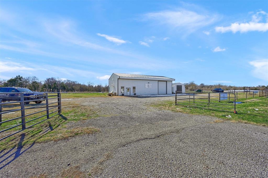 Bennett DW - Commercial Sale