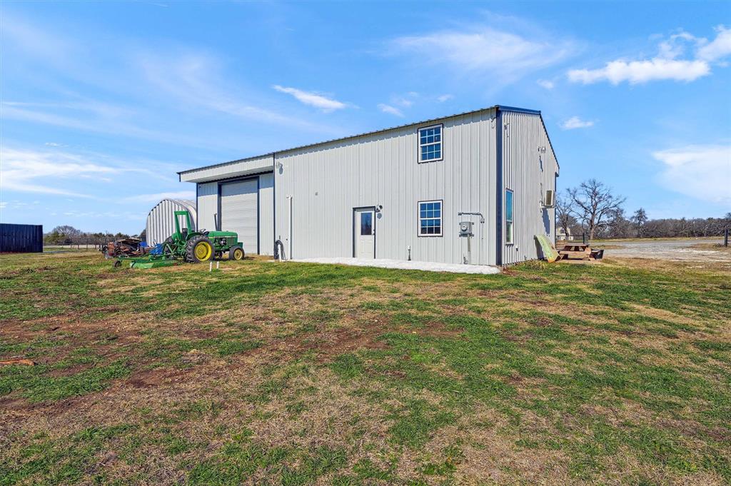 Bennett DW - Commercial Sale