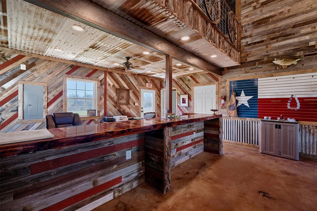 Bennett DW - Commercial Sale