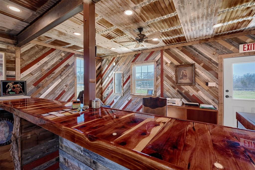 Bennett DW - Commercial Sale