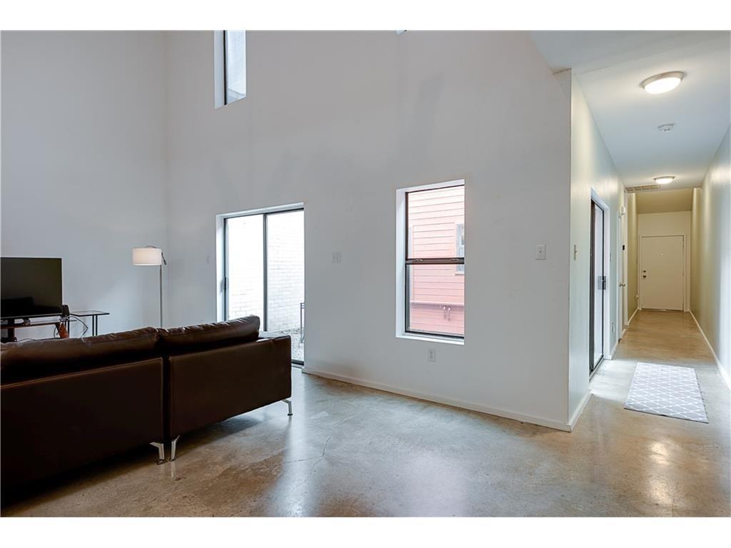 College Hill - Residential Lease