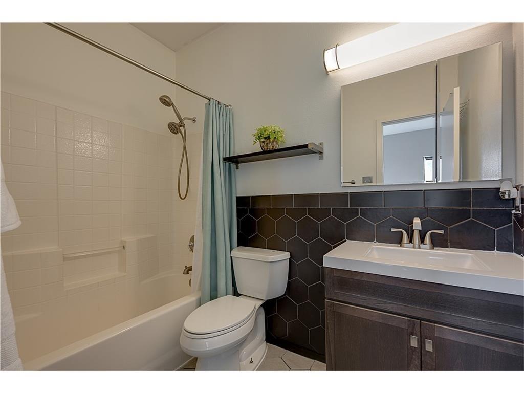 College Hill - Residential Lease