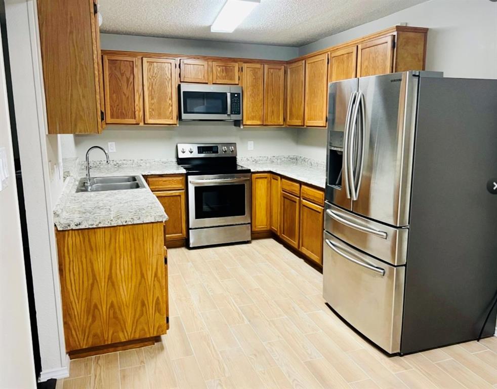 Los Altos 01 - Residential Lease