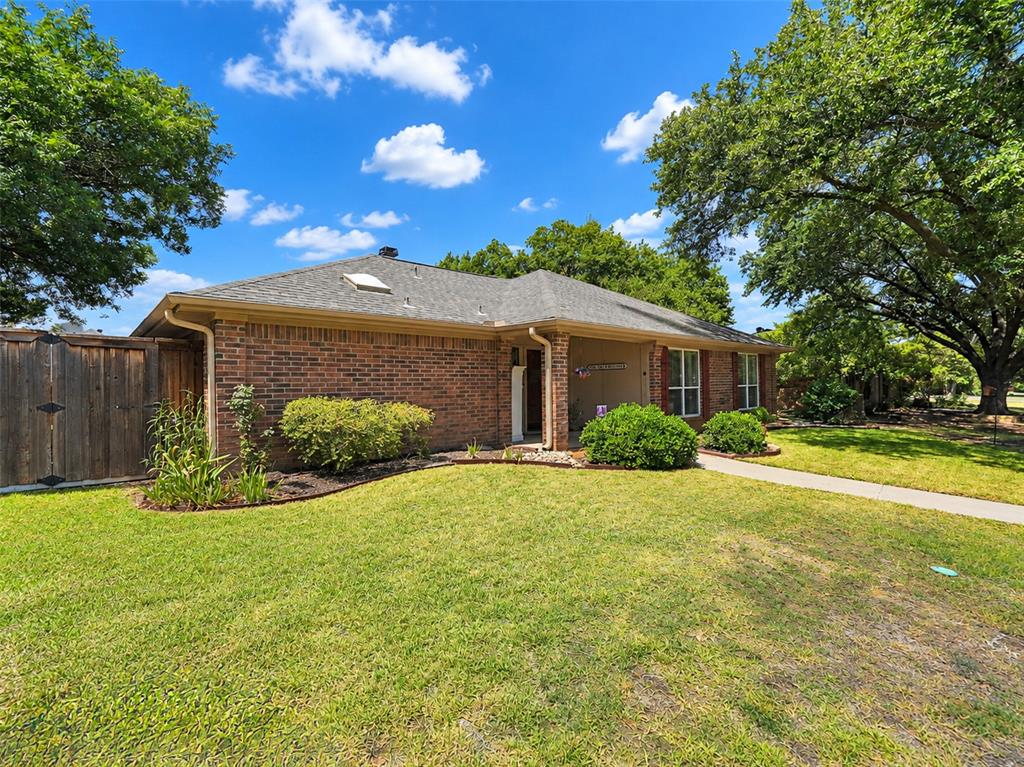 2136 Goldfinch Drive