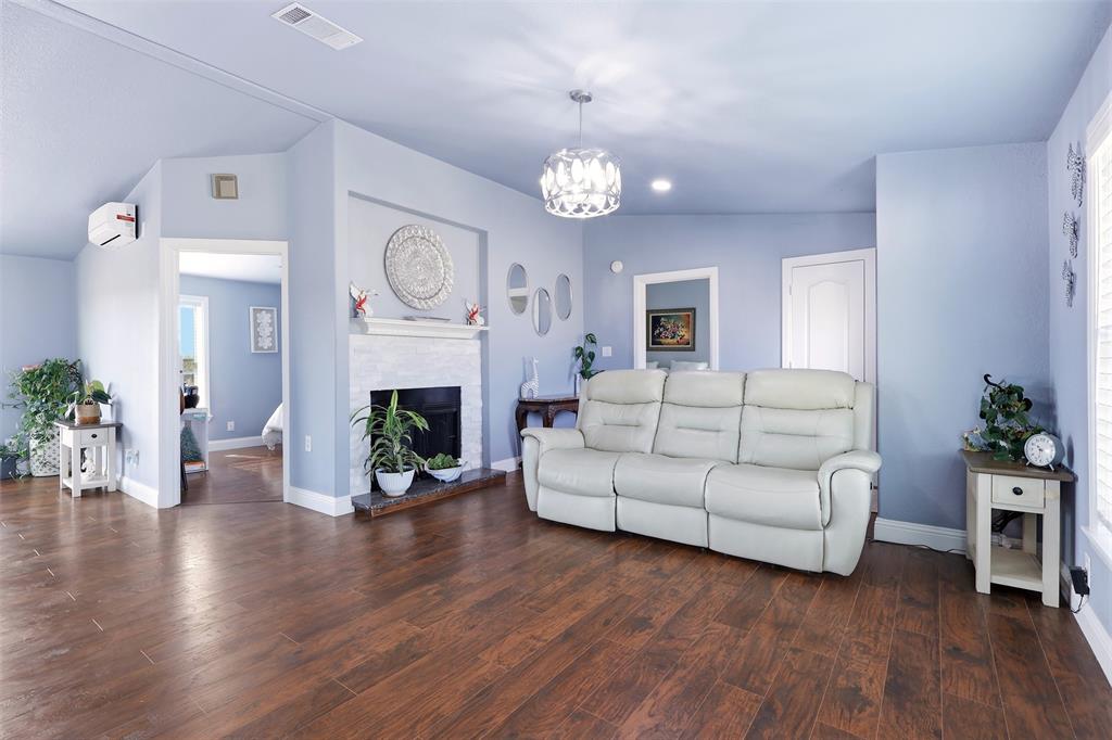 5812 Black Springs Lane
