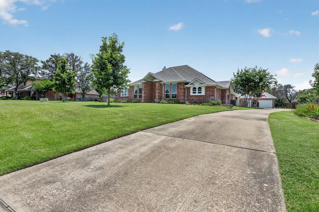 140 Oakwood Court