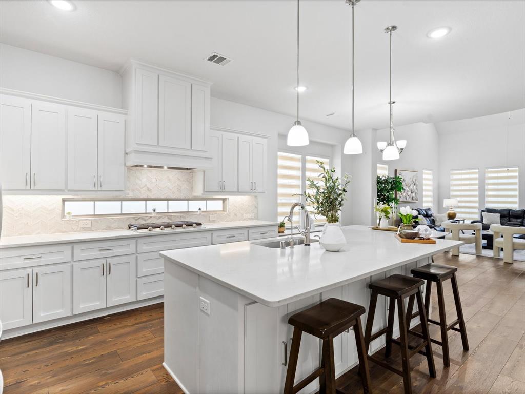 12543 Mercer Parkway