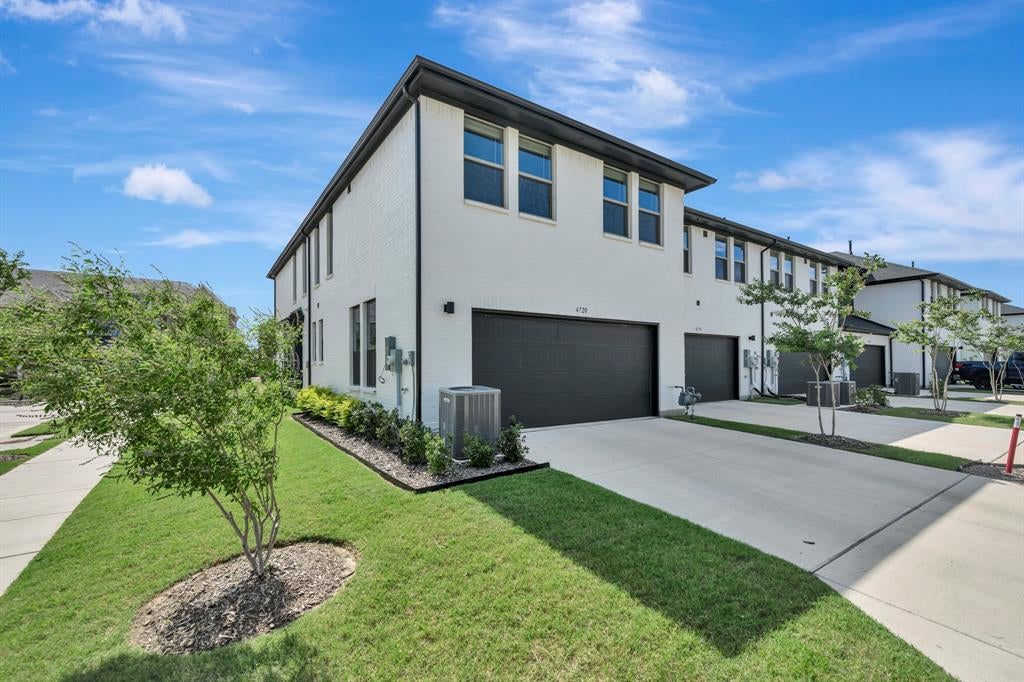 4720 Smokey Quartz Lane