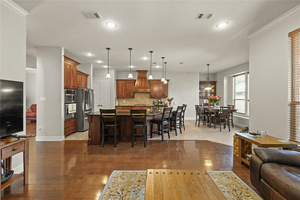 2529 Broadway Drive