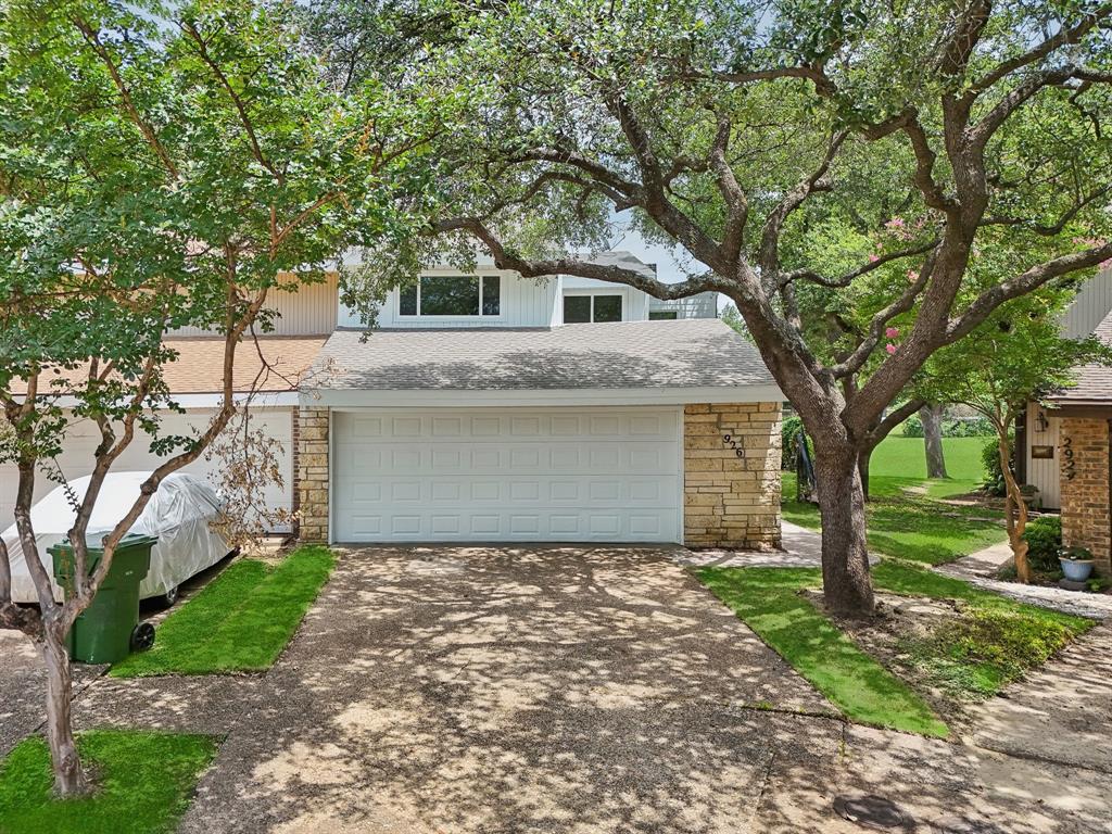 2926 Shady Lake Circle