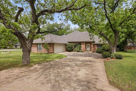Photo of 6023 Melrose Circle, Granbury, TX 76049 (MLS # 21246056)