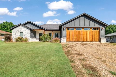 Photo of 147 County Road 43010, Powderly, TX 75473 (MLS # 21090577)