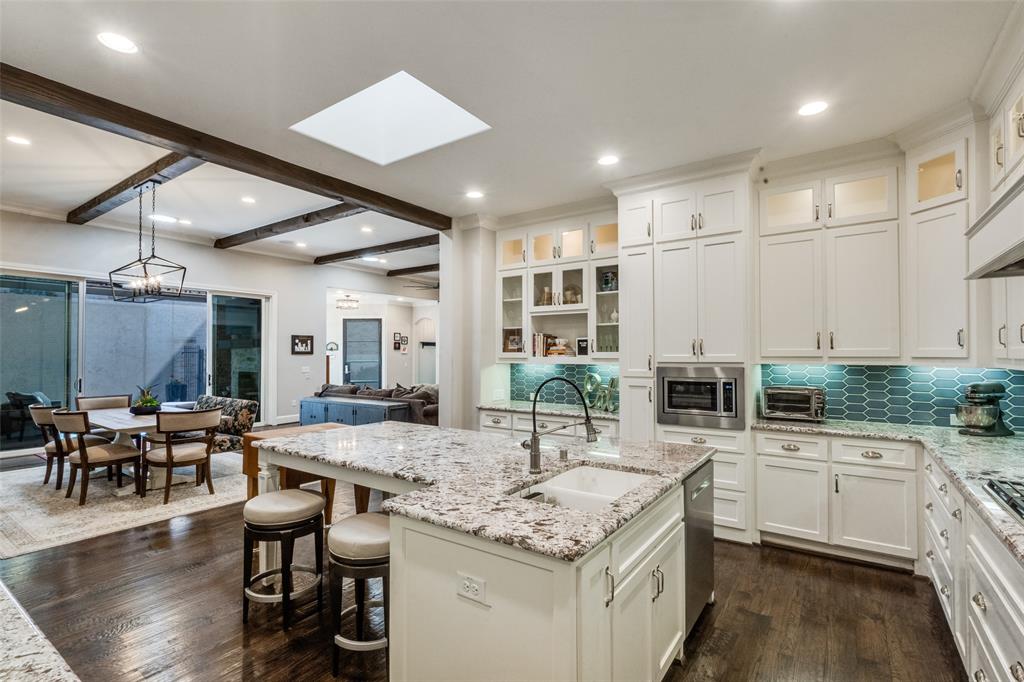 6816 Cousteau Court