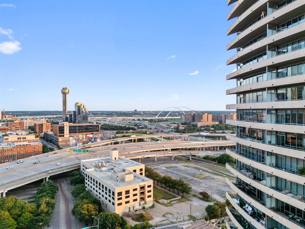 The House Condos - Residential