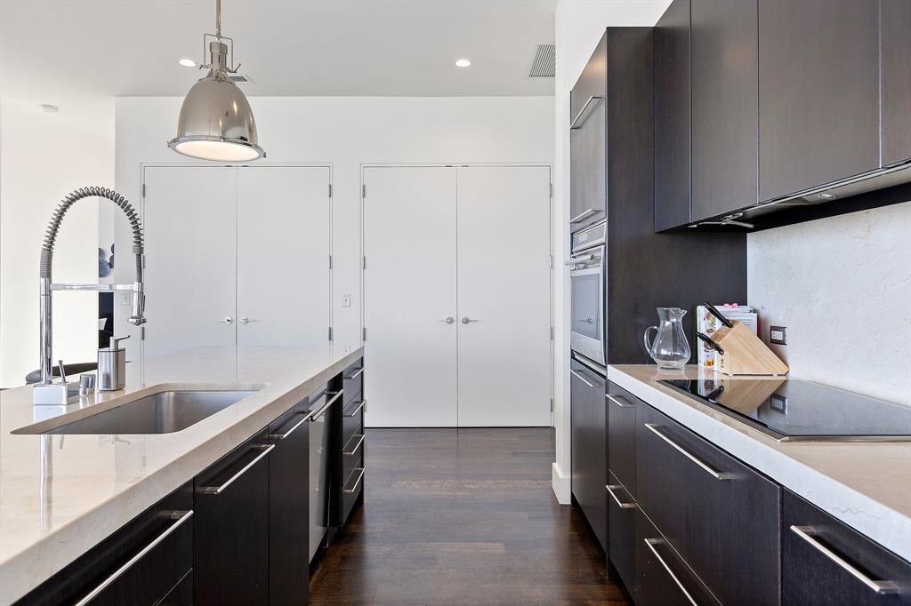 The House Condos - Residential