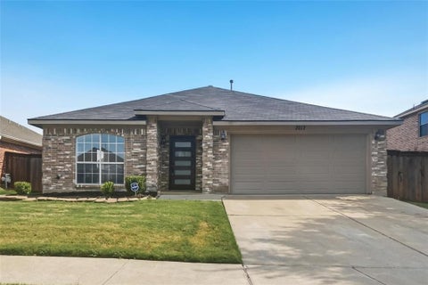 Photo of 7217 Fossil Hill Drive, Arlington, TX 76002 (MLS # 21396053)