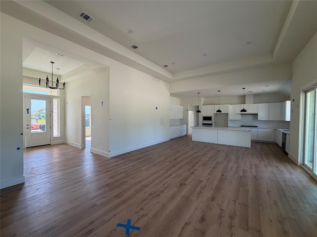 2472 Eastridge Boulevard