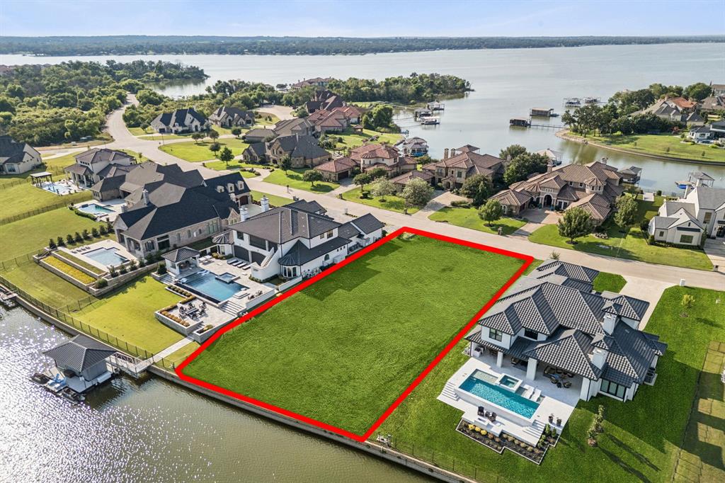 RESORT ON EAGLE MOUNTAIN LAKE - Land