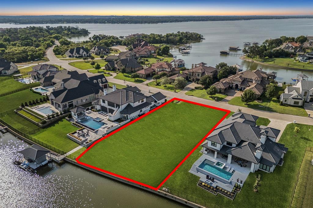 RESORT ON EAGLE MOUNTAIN LAKE - Land