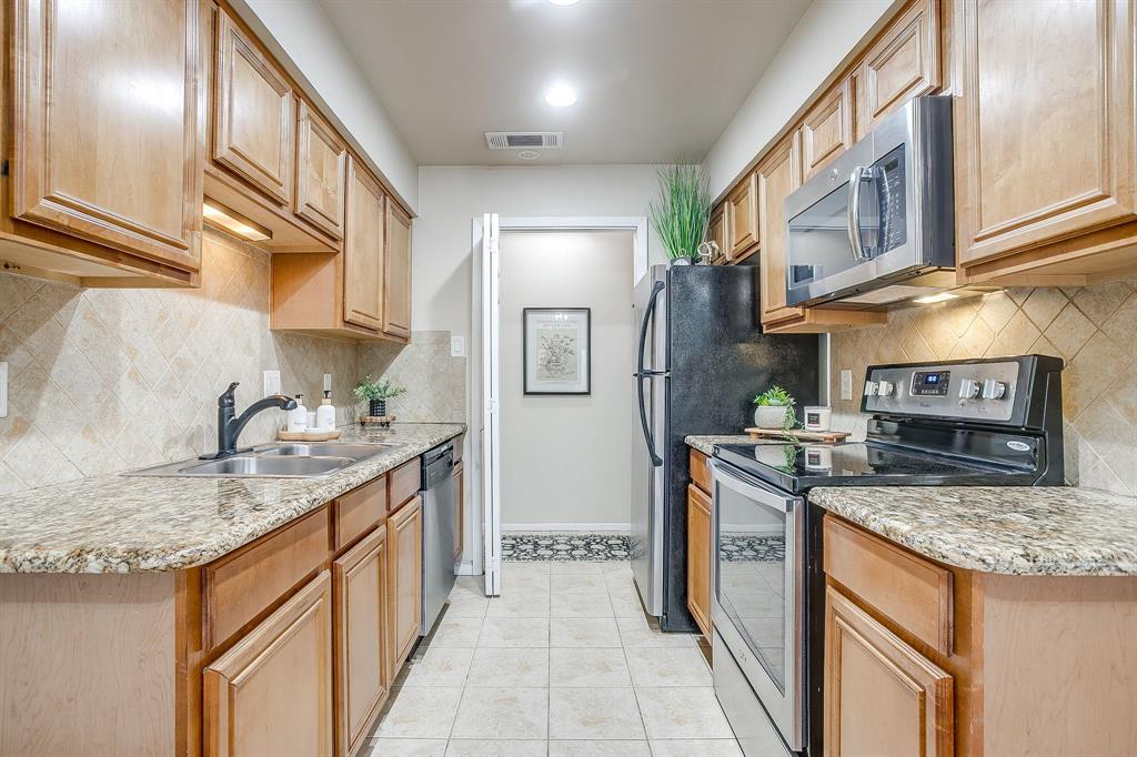 Cedar Creek Twnhms - Residential Lease