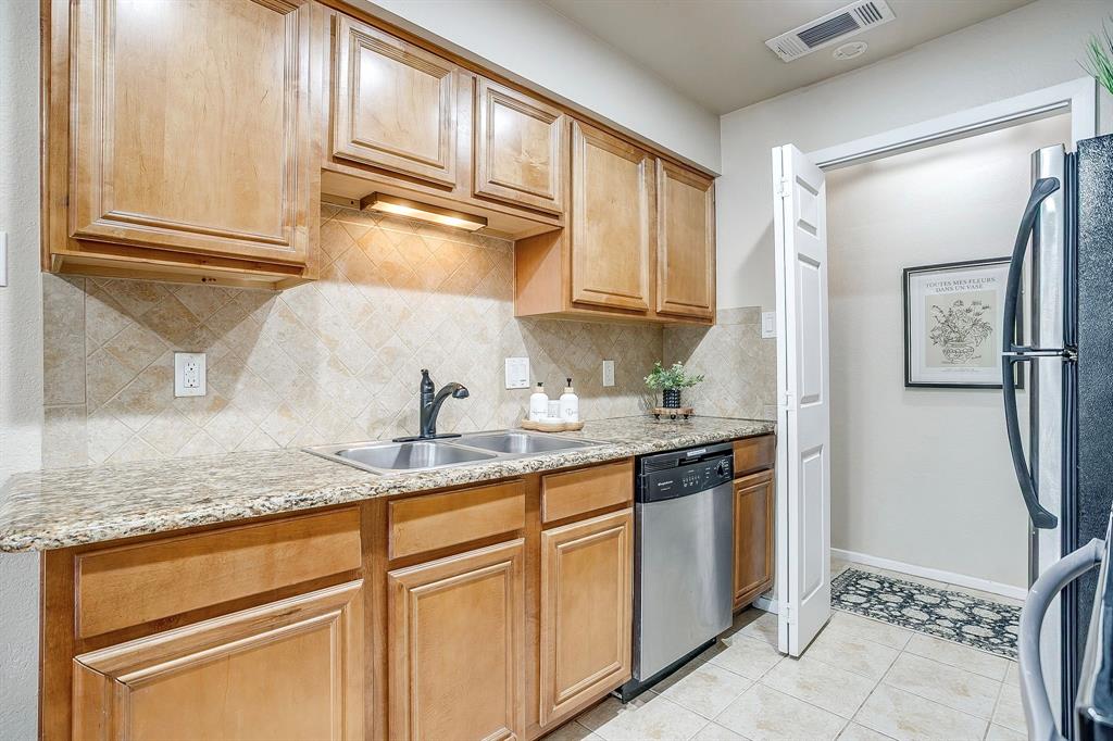 Cedar Creek Twnhms - Residential Lease