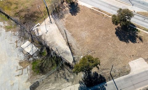 Tiny photo for 1020 US Highway 80 E, Mesquite, TX 75149 (MLS # 20877037)