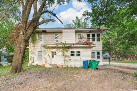 A home in Kaufman