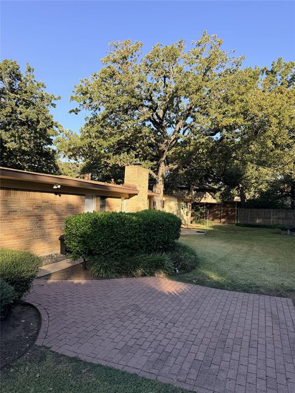 1325 Redbud Drive