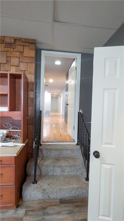 Wood E S - Residential