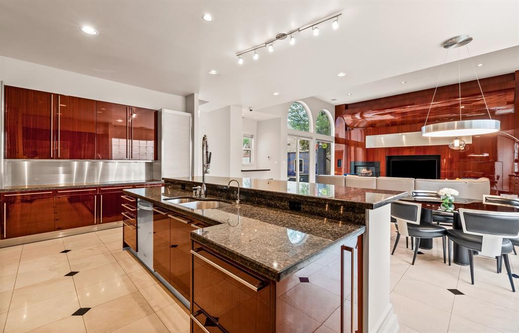 5608 Stone Cliff Court